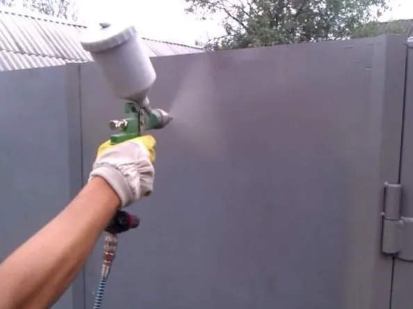 Automatic sliding gates, motorized gates, and remote-controlled gates with advanced gate automation in Chennai. We offer gate repairs, motorization, and custom gate manufacturing services, specializing in steel gates, folding gates, cantilever gates, telescopic gates, grill gates, swing gates, and modern gates.
